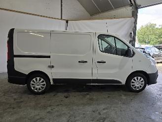Renault Trafic 2.0 dCi 120 T29 L1H1 Luxe picture 8
