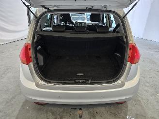 Kia Venga 1.6 CVVT picture 15