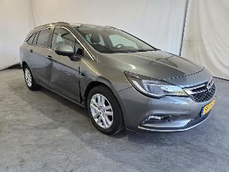 Voiture accidenté Opel Astra SPORTS TOURER+ 2017/1