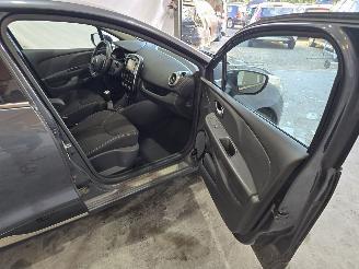 Renault Clio 0.9 TCe Limited picture 13