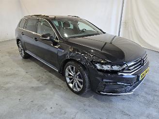 krockskadad bil auto Volkswagen Passat 1.4 TSI PHEV GTE Bns 2021/4