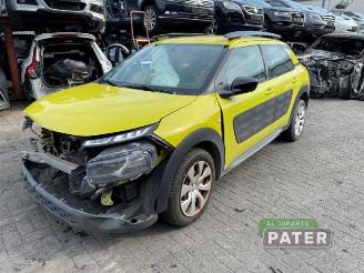 Salvage car Citroën C4 cactus C4 Cactus (0B/0P), Hatchback 5-drs, 2014 1.2 PureTech 82 12V 2015/1