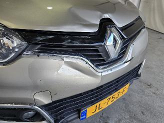 Renault Captur 1.2 TCe Dynamique picture 10