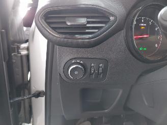 Opel Crossland X 1.2 120 J. Edition picture 26