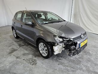 uszkodzony samochody osobowe Volkswagen Polo 1.0 First Edition 2014/11