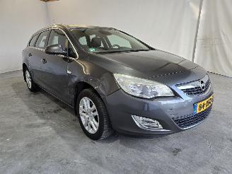 skadebil auto Opel Astra SPORTS TOURER 1.4 2012/5
