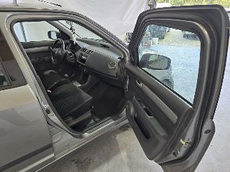 Suzuki Swift 1.3 GLS picture 14