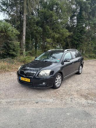 Schadeauto Toyota Avensis 1.8 VVTi Luna 2008/5