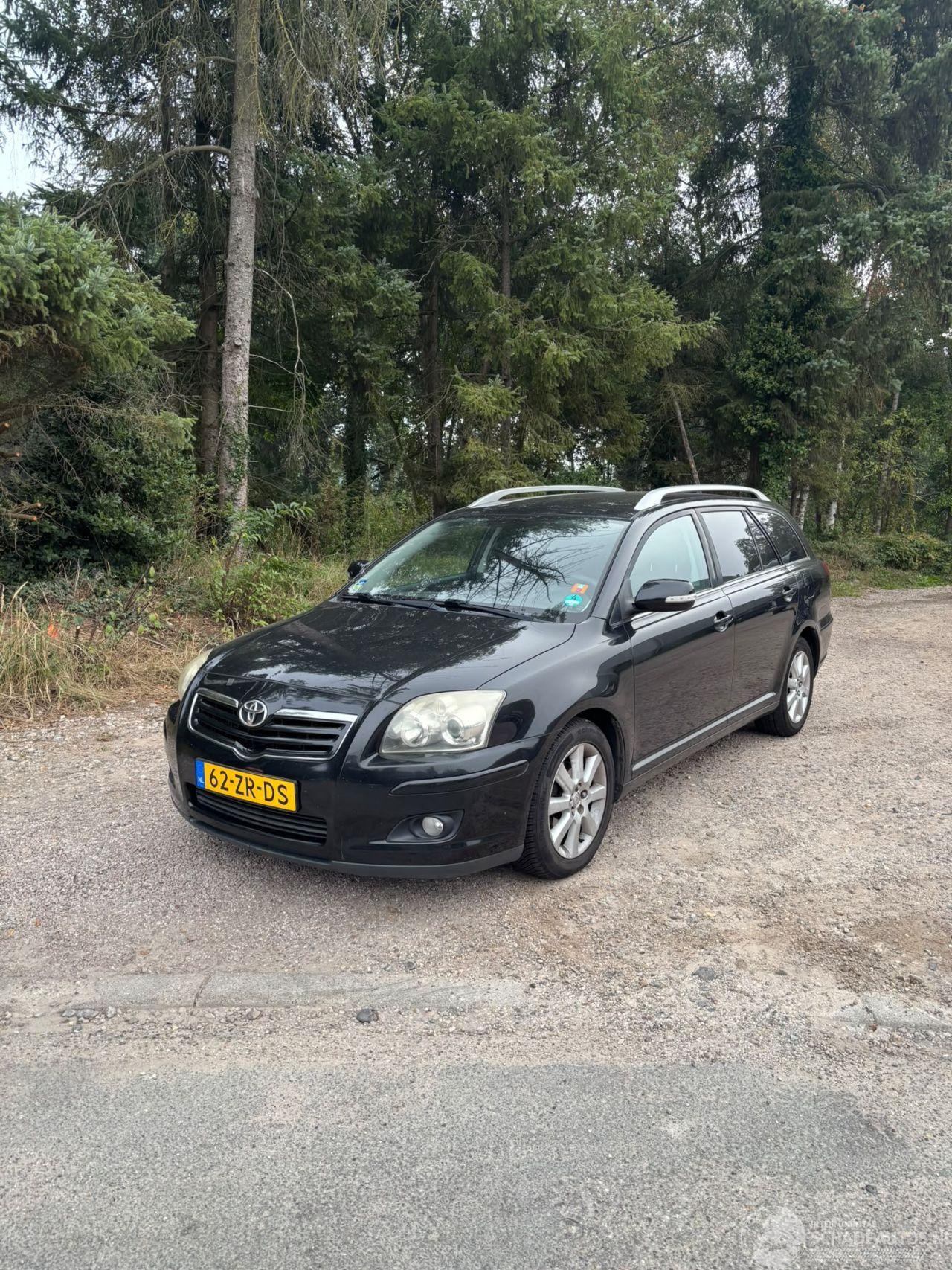 Toyota Avensis 1.8 VVTi Luna