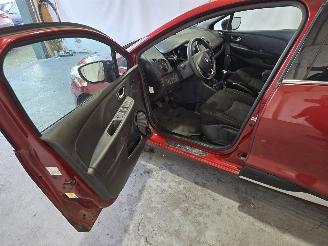 Renault Clio 0.9 TCe Limited picture 16