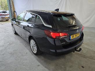 Opel Astra SPORTS TOURER picture 5