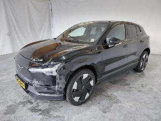 Voiture accidenté Volvo EX30 Extended Plus 69 kWh 2026/3
