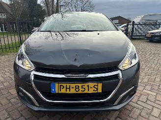 Peugeot 208 1.2 PureT. Blue Lion picture 3
