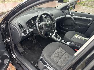 Skoda Octavia 1.6 TDI  DSG Ambition Business Line picture 10