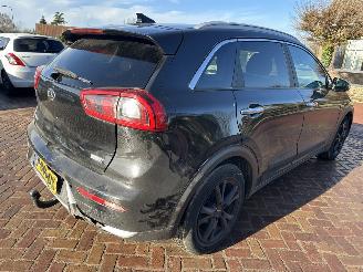 Kia Niro 1.6 GDi Hybrid First Edition picture 8