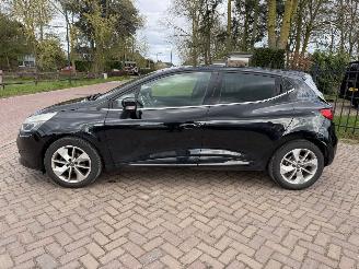 Renault Clio 0.9 TCe Eco2 Limited picture 3