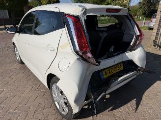 Toyota Aygo 1.0 VVT-i x-play picture 9