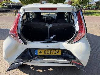 Toyota Aygo 1.0 VVT-i x-play picture 8