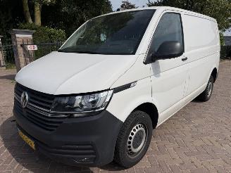 dañado vehículos comerciales Volkswagen Transporter 2.0 TDI L1H1 HI TURBO DEFECT 2020/3