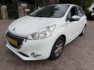 Schadeauto Peugeot 208 1.2 VTi Style 2026/1