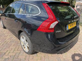 Volvo V-60 2.0 D3 R-Design picture 15