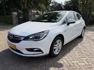 Damaged car Opel Astra 1.0 Online Edition 2018/1