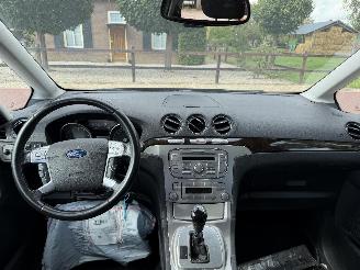 Ford Galaxy  picture 10