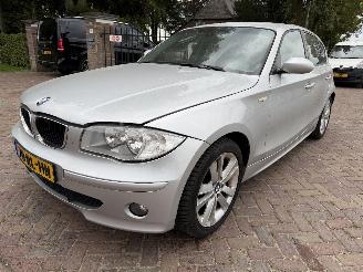 Coche accidentado BMW 1-serie 120i High Executive 2005/6