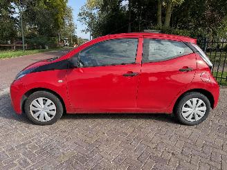 Toyota Aygo 1.0 VVT-i x-fun picture 2