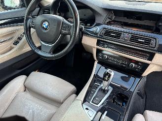 BMW 5-serie 528i x-drive luxury picture 7