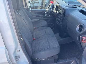 Mercedes Vito 114cdi RWD 3-pers picture 5