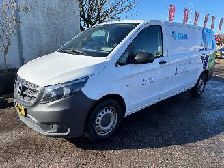 skadebil bedrijf Mercedes Vito 114cdi RWD 3-pers 2020/9