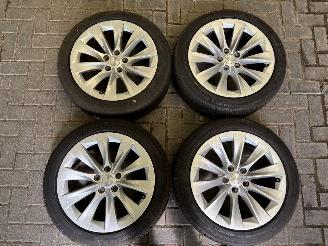Schadeauto Tesla Model S 19” originele velgen 2017/1