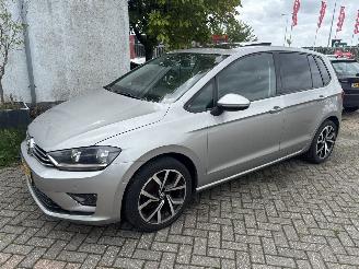 Schadeauto Volkswagen Golf Sportsvan 1.2 tsi dsg clima/pano/radar 2015/5