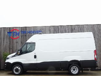 uszkodzony samochody osobowe Iveco Daily 35-140 2.3 HPi L2H2 Klima Automaat Trekhaak 100KW Euro 6 2018/2