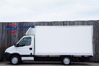 uszkodzony samochody osobowe Iveco Daily 35S13 2.3 HPi Koffer Laadklep Automaat 107KW Euro 5 2014/4