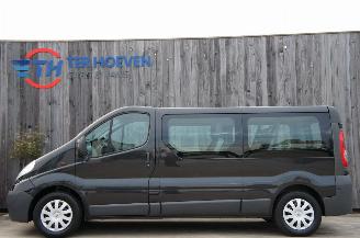 Unfallwagen Opel Vivaro 2.5 CDTi Lang Klima 9-Persoons 107KW Euro 4 2009/2