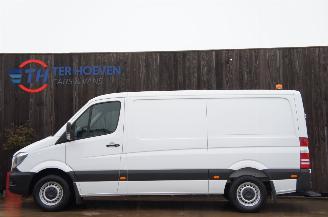 Schadeauto Mercedes Sprinter 313 CDi L2H1 Automaat Airco Cruise Camera Trekhaak 95KW Euro 5 2014/8