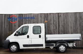 Schadeauto Peugeot Boxer 2.2 HDi Open Laadbak Dubbele Cabine Klima 7-Sitzer 96KW Euro 5 2013/5