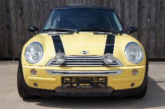 Mini Cooper 1.6 Airco Cruise Pano Stoelverwarming 85KW Euro 4 picture 6