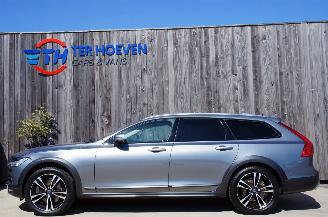 Schadeauto Volvo V-90 Cross Country 2.0 D5 AWD Pro Airco Navi LED Trekhaak 173KW Euro 6 2018/8
