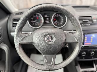 Skoda Yeti 1.2 TSI Active 5-Sitzer AHK Klima 77 kW picture 15