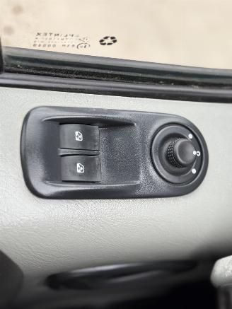Renault  Trafic 2.0 dCi L2H1 Camper Aufstelldach Klima AHK picture 34