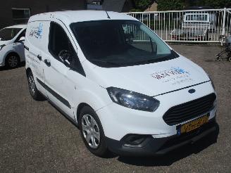 škoda osobní automobily Ford Transit COURIER 1.5 TDCITrend Dura 1E Eig NAP 2023/1