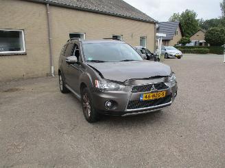 Auto incidentate Mitsubishi Outlander 2.0 Edition Automaat REST BPM 400 EURO !!!! 2011/1