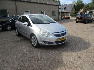 Unfallwagen Opel Corsa 1.4-16v Enjoy NAP Airco 2007/9