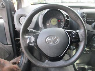 Toyota Aygo 1.0 VVTI x_fun picture 20