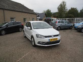 damaged passenger cars Volkswagen Polo 1.2 TSI Comfortline NAP 5drs 2016/7