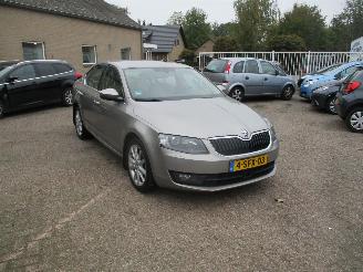 Unfallwagen Skoda Octavia 1.2 TSI Grt Eleg Bns REST BPM 300 EURO !!!! 2013/9
