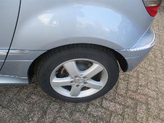 Mercedes B-klasse 170 Automaat 5 drs picture 28